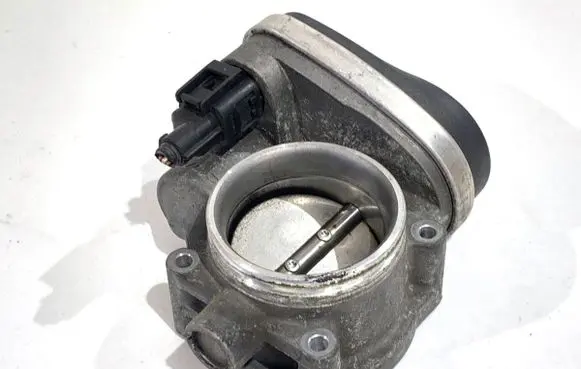 BMW 1 E81 E87 Engine shut-off valve 1439224