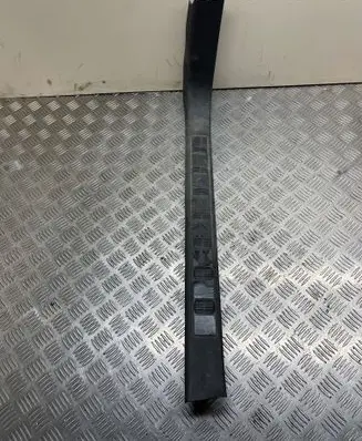 Nissan Navara D40 (B) pillar trim (bottom) 769644X00A 869944X10A