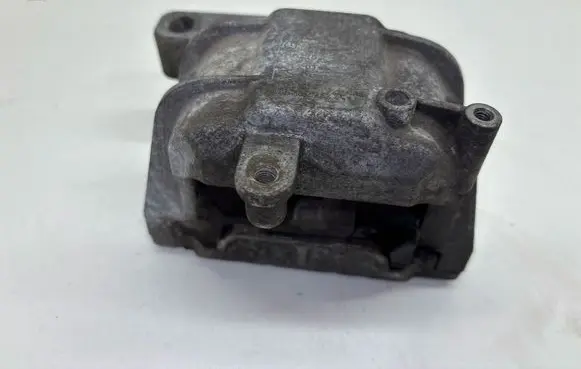 Skoda Octavia Mk2 (1Z) Engine mount bracket 1K0199262AS