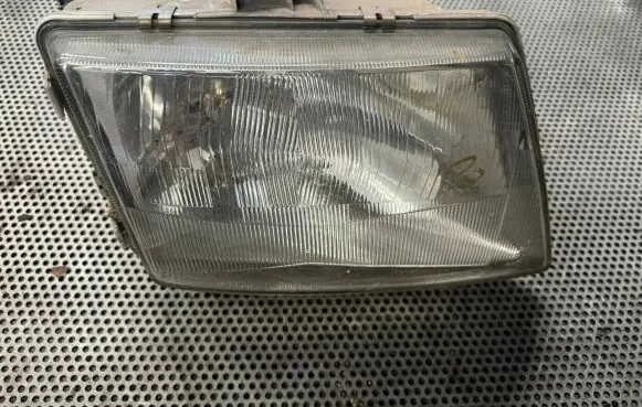 Mercedes-Benz Vito Viano W638 Headlight/headlamp