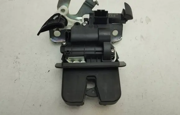 Audi A4 S4 B9 Tailgate/trunk/boot lock/catch/latch 8W0827503 033031031018