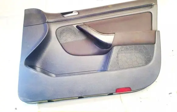 Volkswagen Golf V Front door card panel trim p0100701