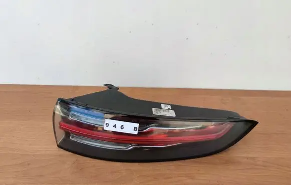 Porsche Cayenne (9Y0 9Y3) Rear/tail lights 9Y0945096D