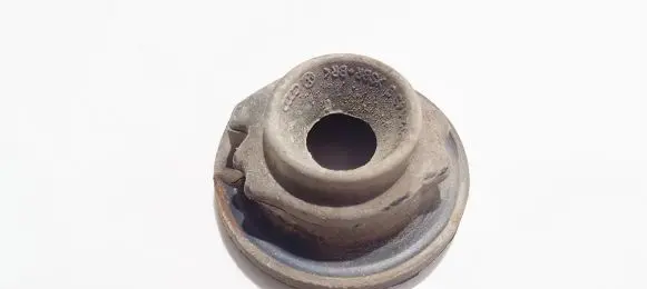 Volkswagen Bora Front coil spring rubber mount 1j0512149b