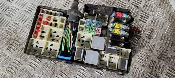 Ford Focus Fuse box set 3M5T14A067BC 3M5T14A772AB 8688039