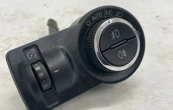 Opel Insignia A Light switch 22901655