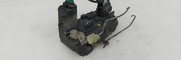 Opel Astra H Front door lock 13210748