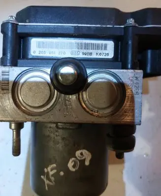 Jaguar XF X250 ABS Pump 0265251089 AX232C405AB