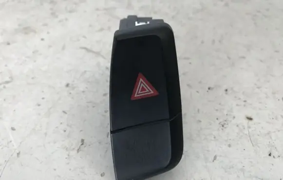Audi A4 S4 B8 8K Hazard light switch 8K2941509A 211248000 094080329