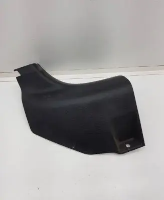 Foot area side trim