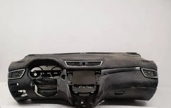 Nissan X-Trail T32 Dashboard
