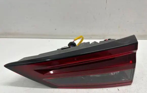 Nissan Qashqai J12 Tailgate rear/tail lights