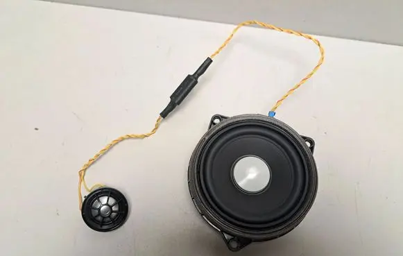 BMW 2 F46 Rear door speaker 9210452 9364956