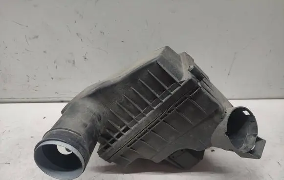 Volvo XC60 Air filter box 31338030