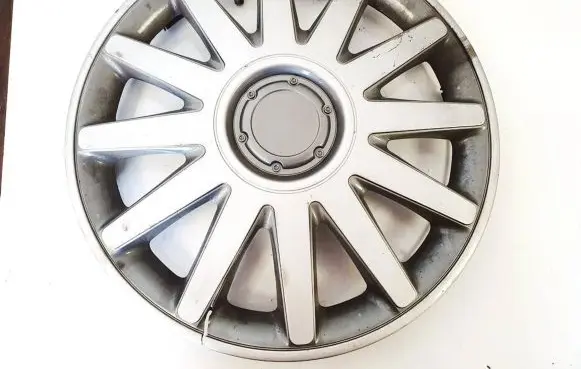 Ford Ka R15 wheel hub/cap/trim cf80604 cf80-604