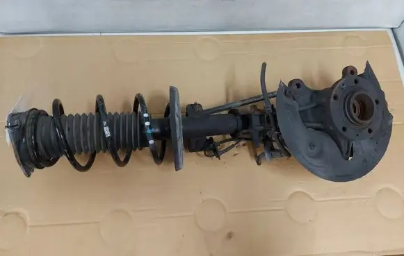 Peugeot 308 Front wheel hub spindle knuckle