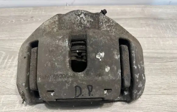 BMW 5 E60 E61 Front brake caliper 6030348