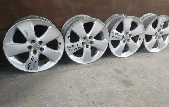 Toyota Avensis T250 R17 alloy rim 