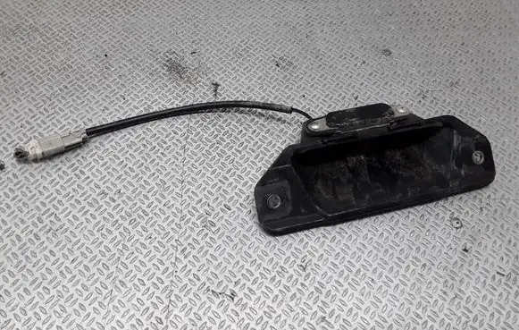 Honda CR-V Tailgate opening switch 