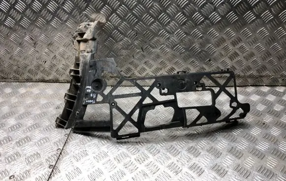Front bumper mounting bracket
