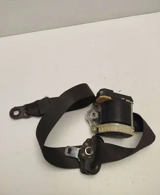 Ford Focus Front seatbelt 33040326