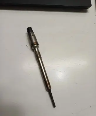 Volkswagen Golf VII Glow plug 03L905061F