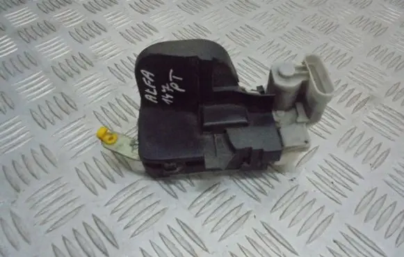 Alfa Romeo 147 Rear door lock
