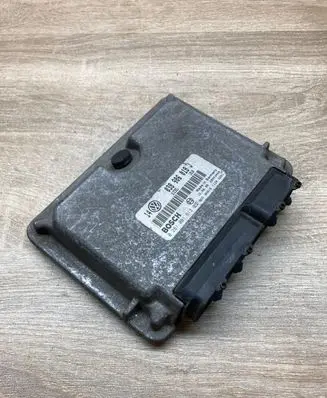 Volkswagen Golf IV Engine control unit/module ECU 038906012J 0281001613