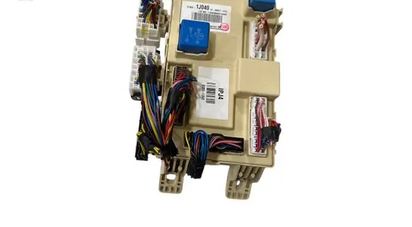 Hyundai i20 (PB PBT) Fuse module 919501J040 1008821010