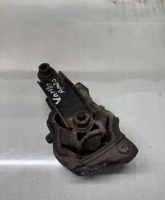 Volvo V60 Engine mount bracket 30748173