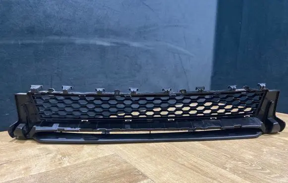 Jaguar XE Front bumper lower grill GX7317H750AA