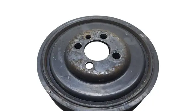 Volkswagen PASSAT B6 Crankshaft pulley 03G105243