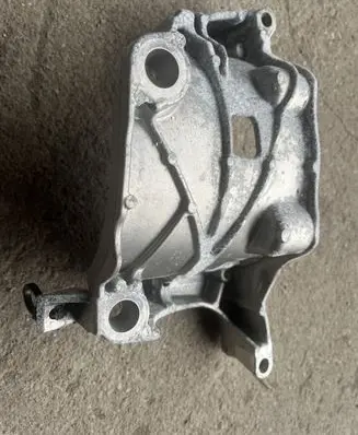 Volvo XC90 Generator/alternator bracket 31480101 BQ3EA