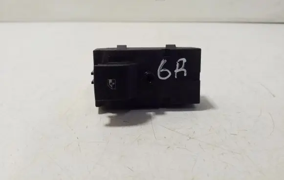 Opel Zafira C Electric window control switch 13301888 211410