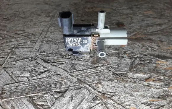 Toyota Corolla E120 E130 Turbo solenoid valve 9091012257 1362002570