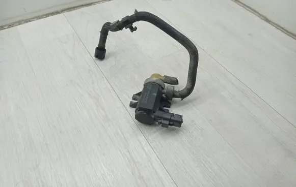 Citroen C5 Turbo solenoid valve 9661960380 70163300