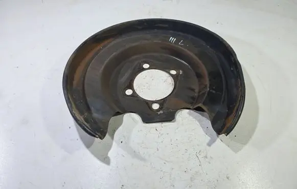 Toyota Prius (XW30) Rear brake disc plate dust cover 