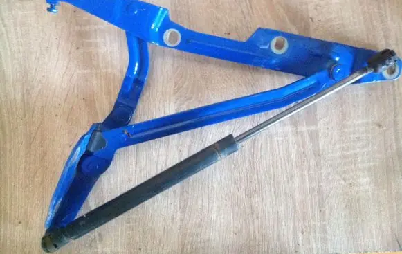 Audi A8 S8 D2 4D Tailgate/trunk/boot hinge