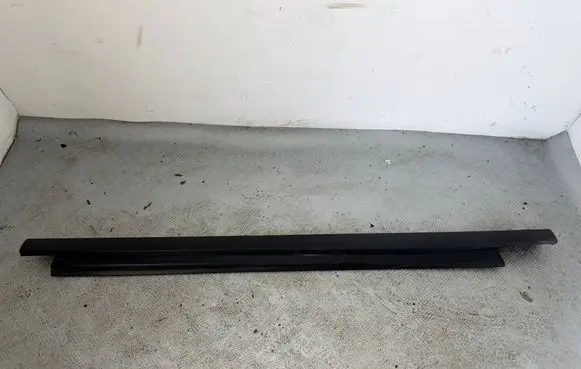Ford Focus Front sill (body part) JX7BA10154A