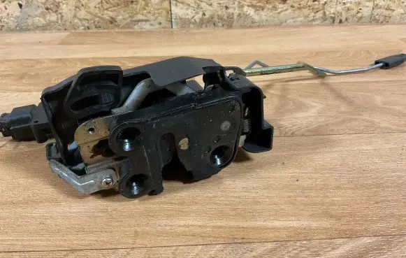 KIA Picanto Front door lock