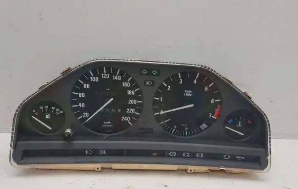 Speedometer (instrument cluster)