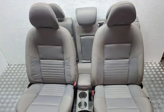 Volvo V50 Seat set 