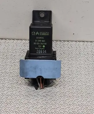 Peugeot 2008 I Glow plug pre-heat relay 9802424080 51299065 28G14