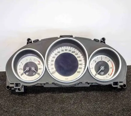 Mercedes-Benz E W212 Speedometer (instrument cluster)