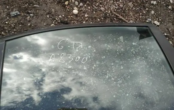 Nissan Primera Rear door window glass