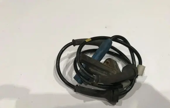 Peugeot 206 ABS brake wheel speed sensor 9640921980