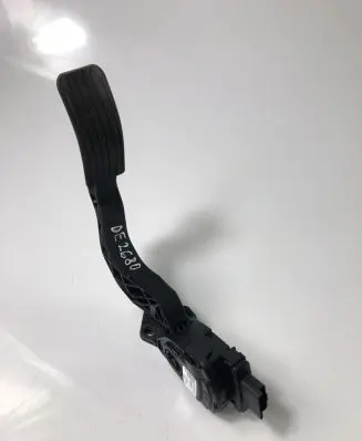 Opel Crossland X Accelerator throttle pedal 3637657