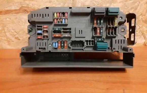 BMW X5 E70 Fuse box set 6931690 693169003