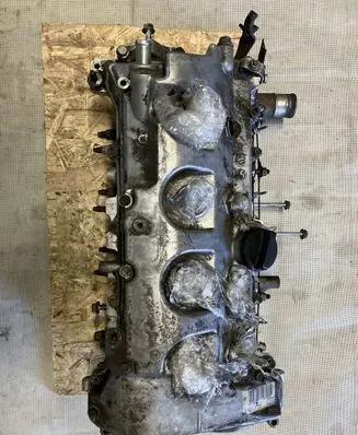 Toyota Avensis T250 Engine head TMIPFTV