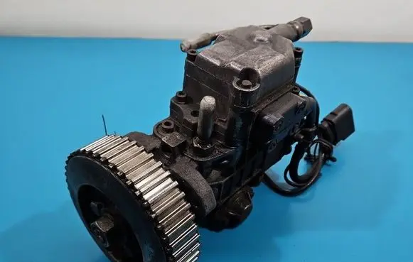 Audi A3 S3 8L Fuel injection high pressure pump 0460404977 IMPRK1543659
